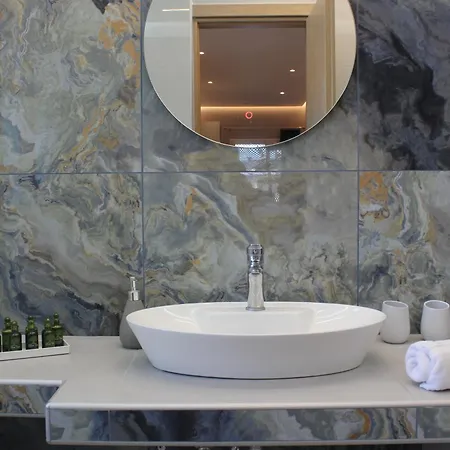 The Rock Luxury Homes Messaria (Santorini)