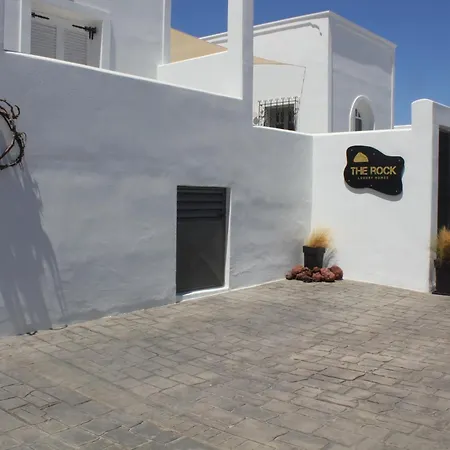 The Rock Luxury Homes Holiday home *