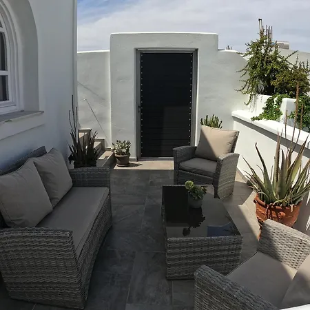 Holiday home The Rock Luxury Homes